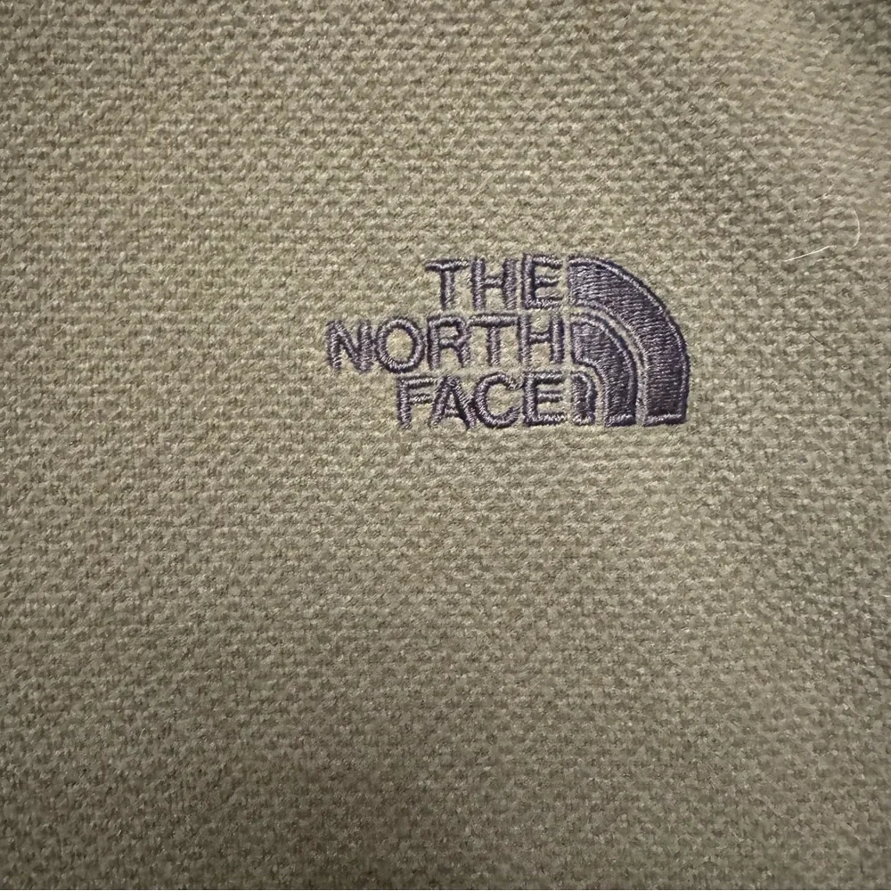 The North Face Olive 1/4 Zip Textured Pullover‎